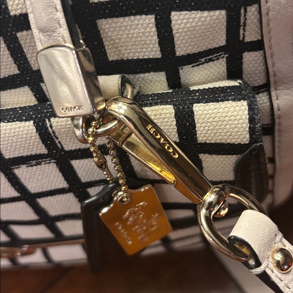 Coach Madison Madeline Peyton Tote 28082 Graphic Grid Black White - Picture 4 of 11